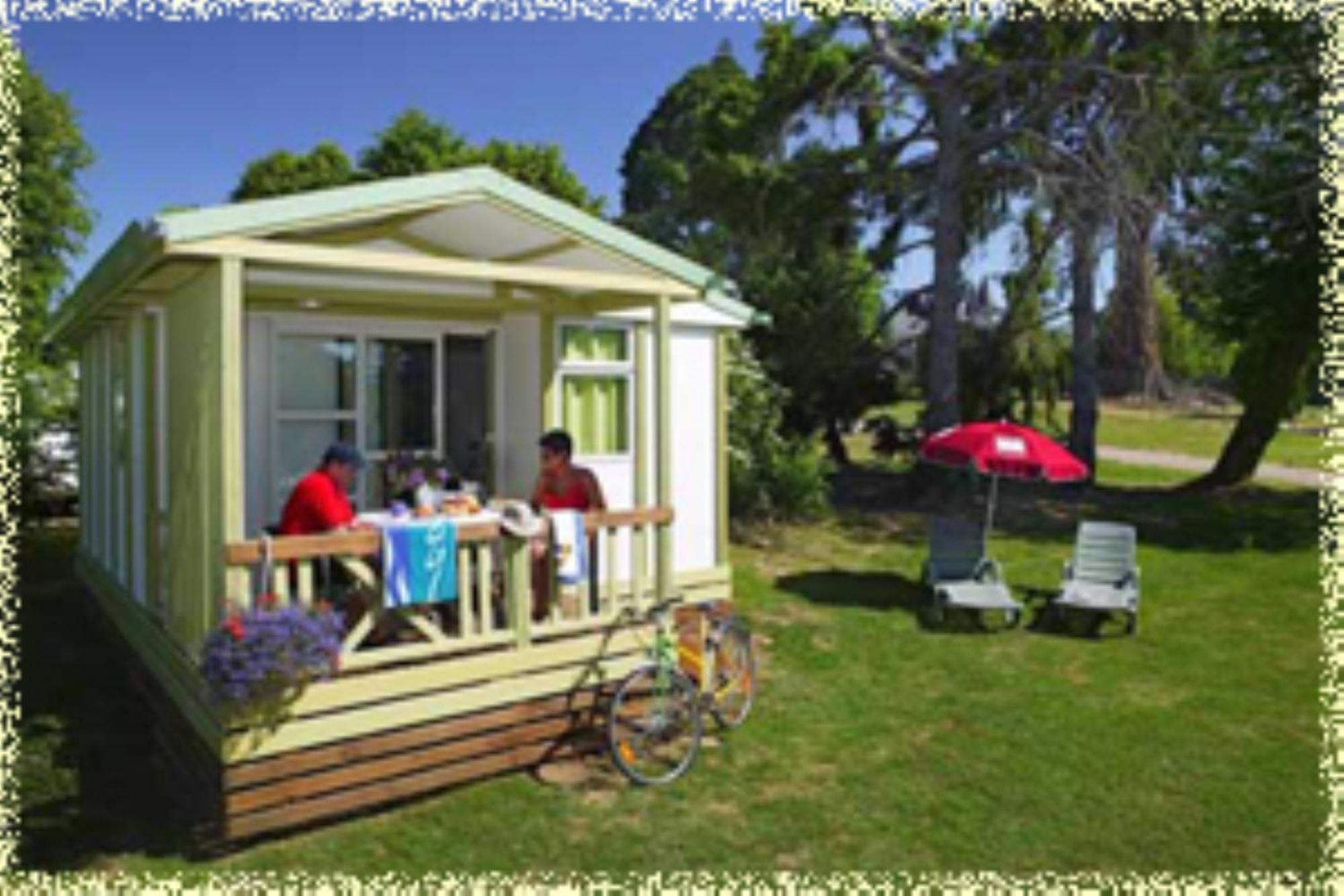 Hotellerie De Plein Air Camping Leychoisier Bonnac-la-Côte Εξωτερικό φωτογραφία